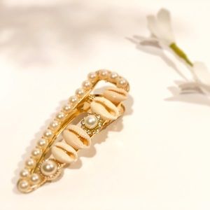 Embellished Summer Clip ☀️